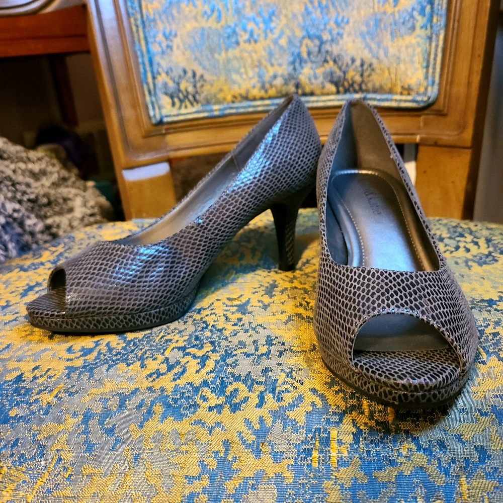Kelly & Katie Heels